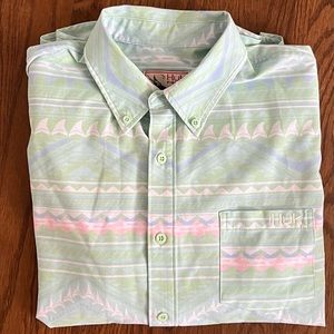 Huk performance men’s large shirt